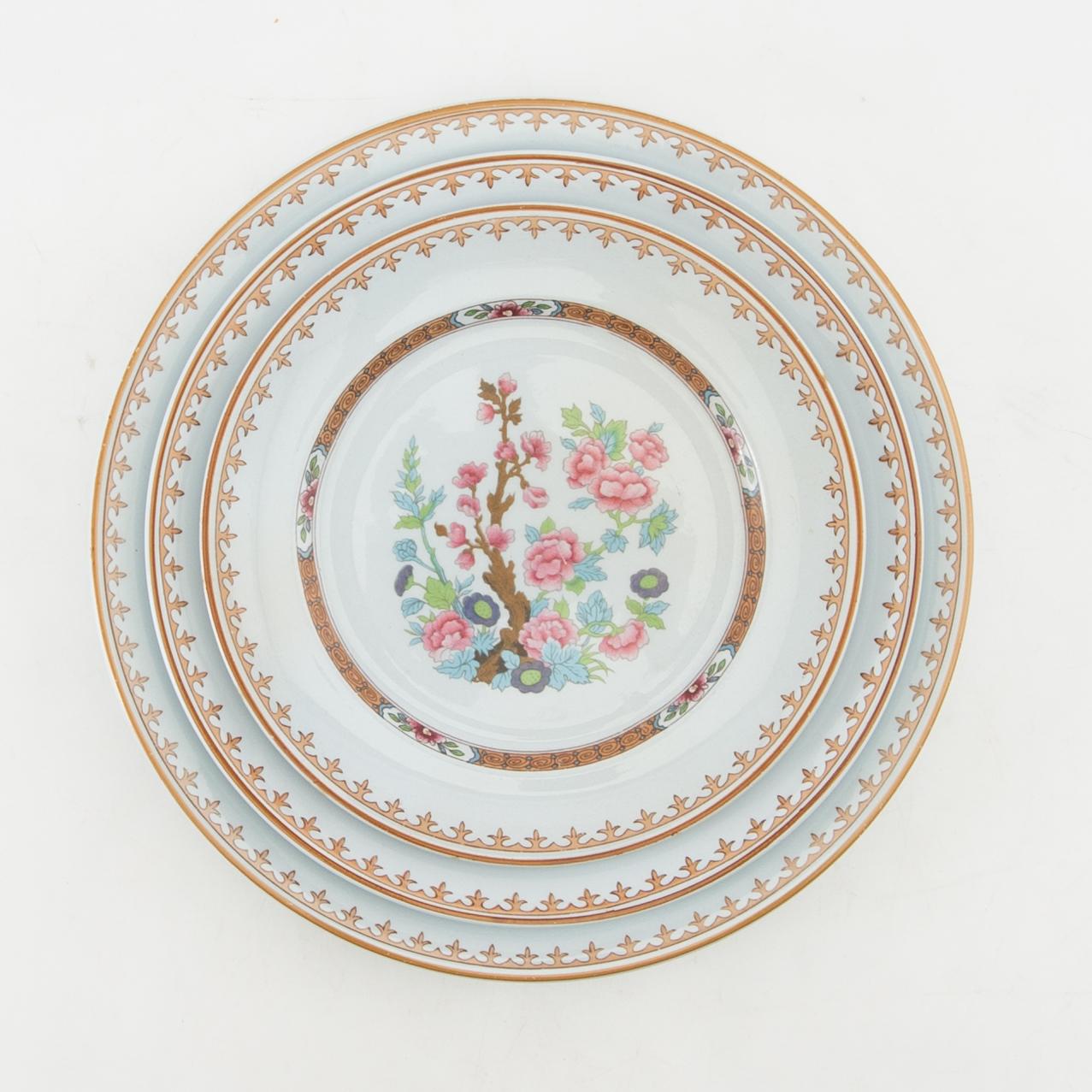 Rörstrand, service, 49 pieces, "Lotus", second half of the 20th century.