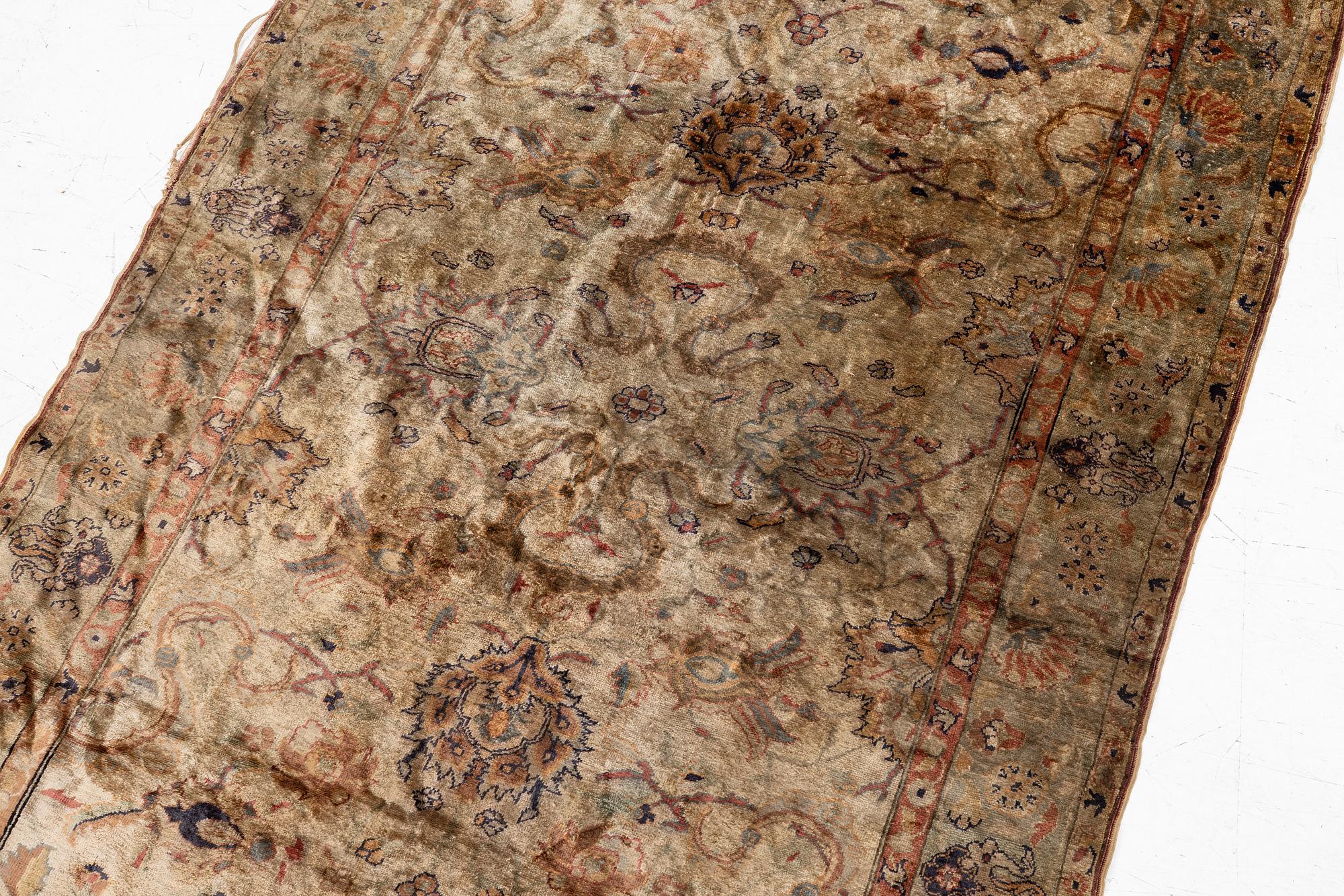 Matta, antik silke Kayseri, ca 170 x 116 cm.