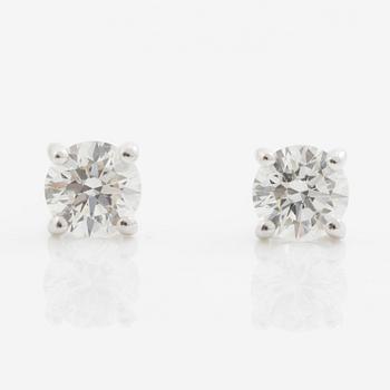 Earrings 18K white gold set with brilliant-cut diamonds, accompanied by GIA dossier.