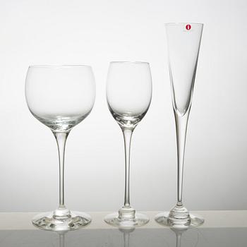 Heikki Orvola, a 111 pieces glass service, "Aurora", Nuutajärvi Notsjö, Arabia and Iittala, late 20th century.