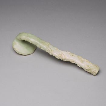 A nephrite ruyi sceptre, presumably late Qing dynasty.