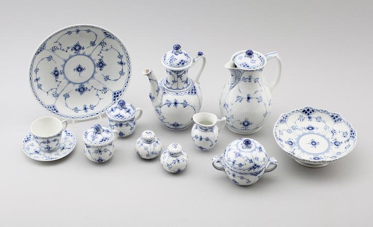SERVISPORSLIN, 10 delar, "Musselmalet", Royal Copenhagen.