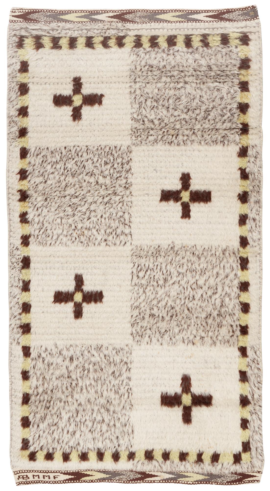 MATTA. "Korsryan". Rya (knotted pile). 128,5 x 68,5 cm. Signed AB MMF (AB Märta Måås-Fjetterström).