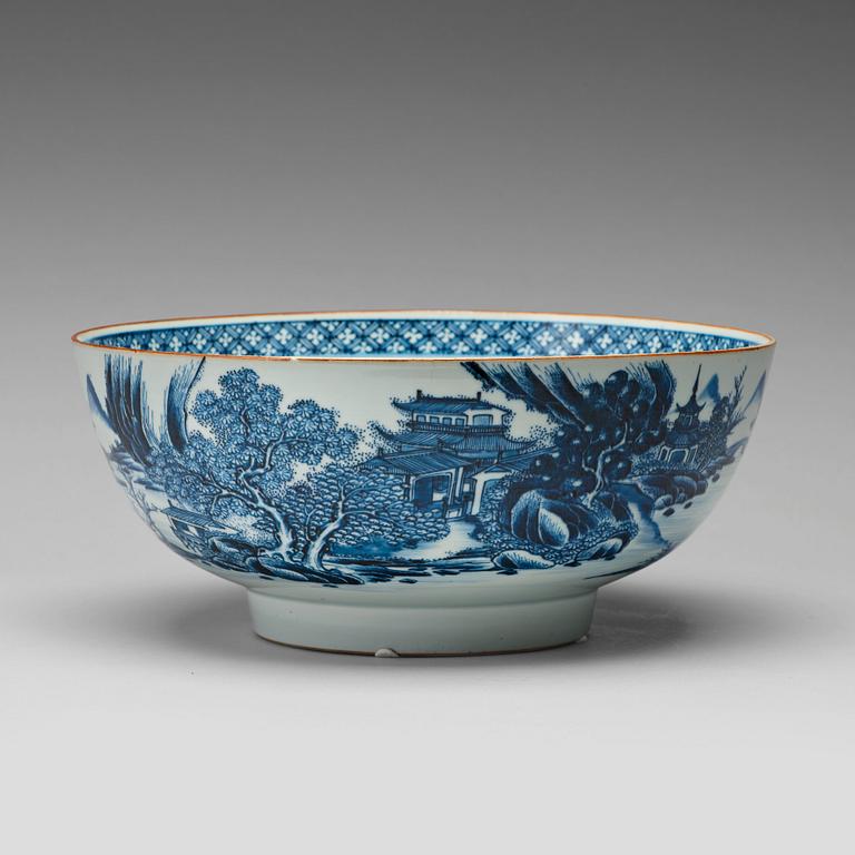 BÅLSKÅL, porslin. Qingdynastin, Qianlong (1736-95).