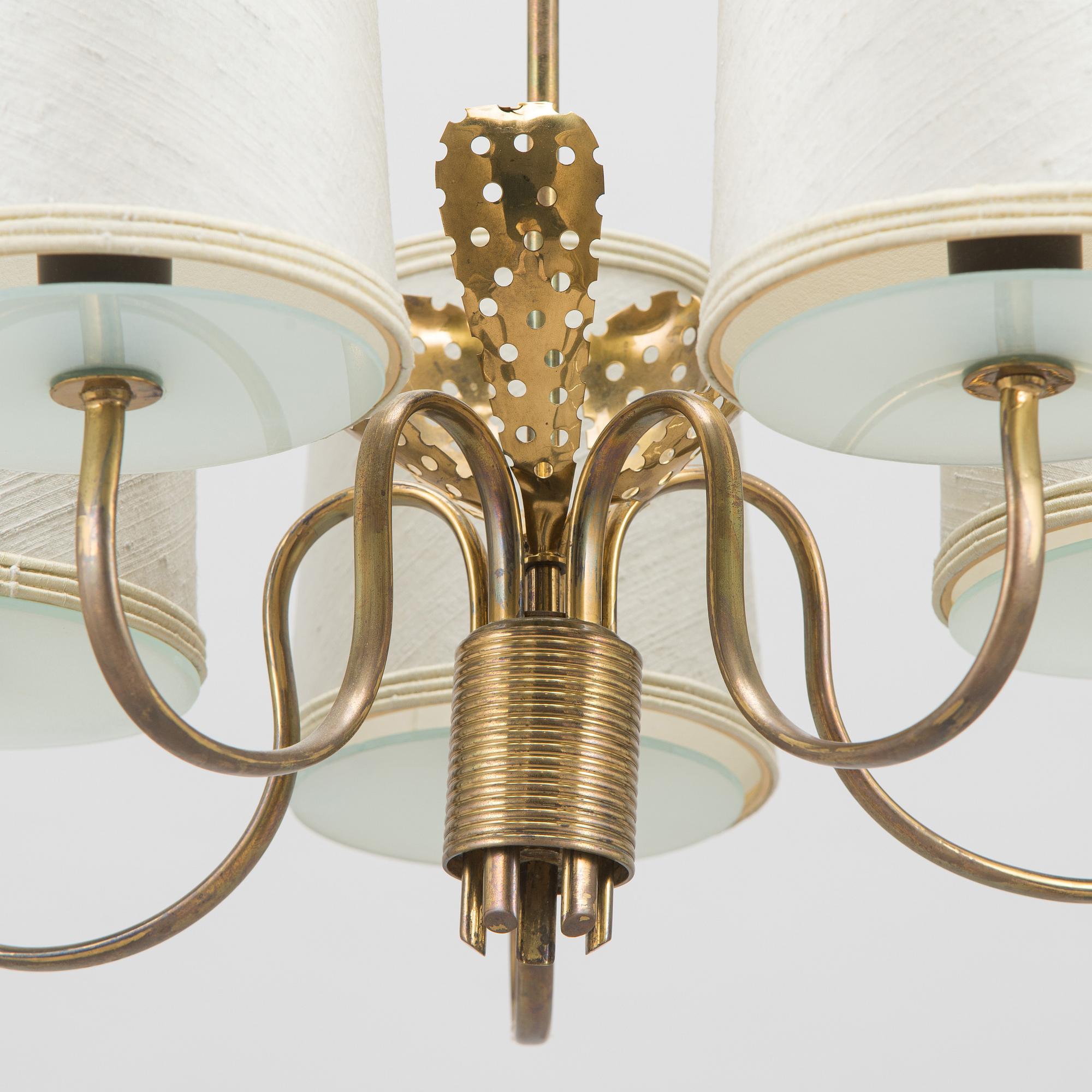 Paavo Tynell, A '9030' chandelier for Taito. Made to order 1950.