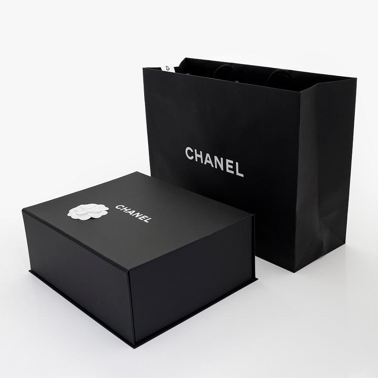 Chanel, bag, '19 Large Flap Bag'.
