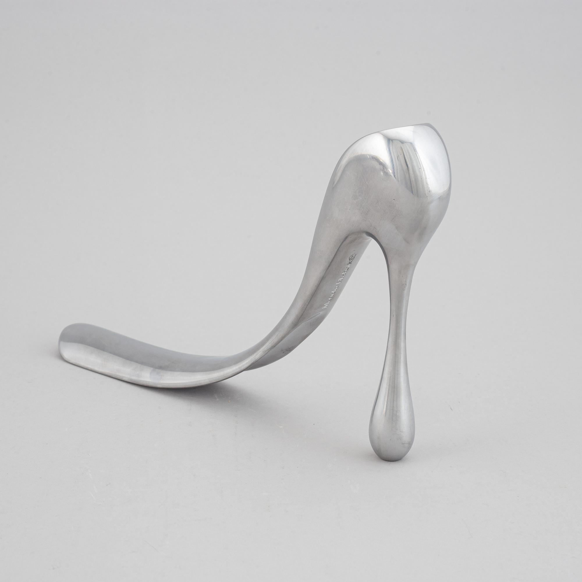 Manolo Blahnik, shoehorn.