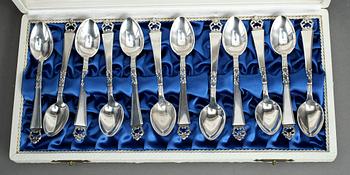 PARTI SILVER, 60 delar, inklusive 5 uppsättningar kaffeskedar, majoriteten Lidköping, mitten 1900-talets. Vikt ca 821 g.