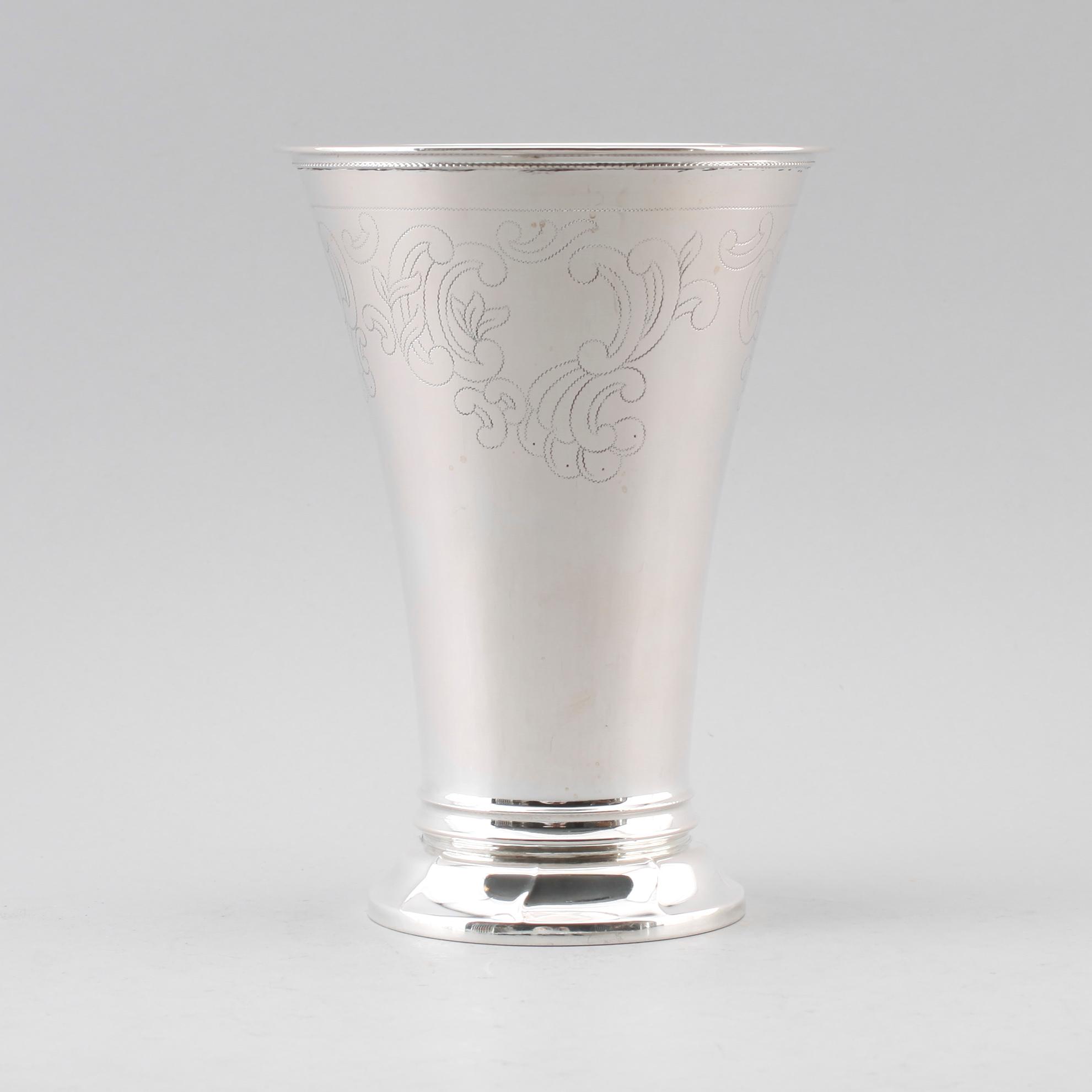 BÄGARE, silver, K Anderson, Stockholm 1939. Vikt ca 362 g.