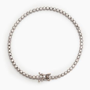 Tennis bracelet, brilliant-cut diamonds totalling 2.70 ct, 18K white gold, Italy.
