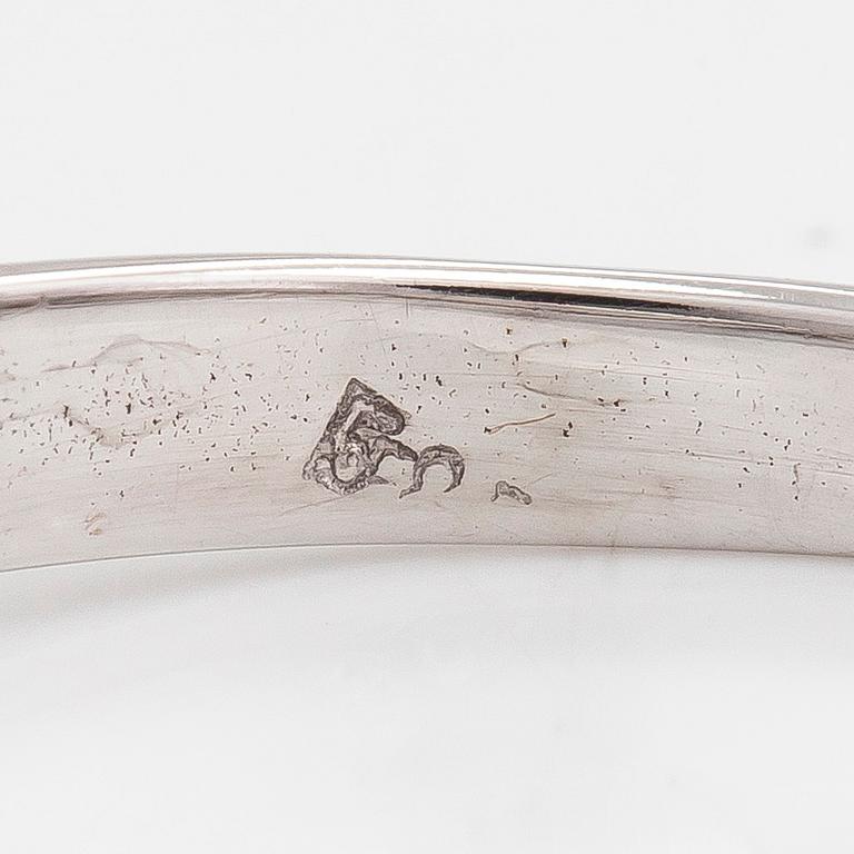 Ring, 14K vitguld med en briljantslipad diamant ca 1.02 ct enligt intyg.