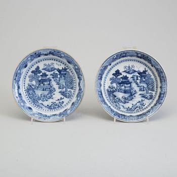 A pair of blue and white dishes, Qing dynasty, Qianlong (1736-95).