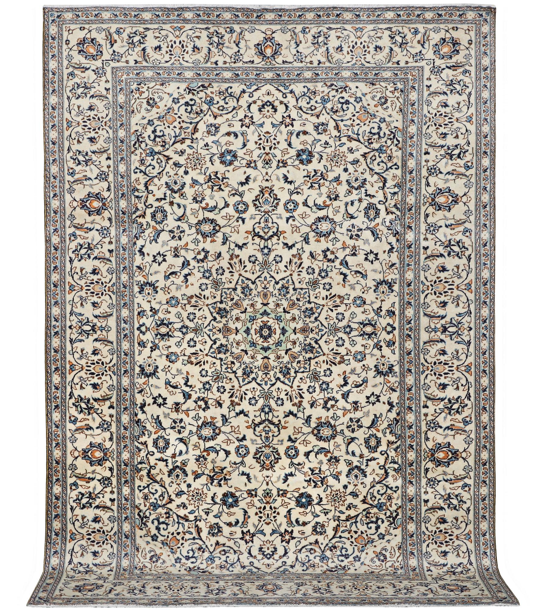 A carpet, Kashan, c. 297 x 194 cm.
