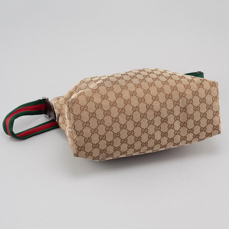 GUCCI,