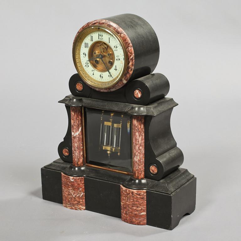 BORDSUR, Limoges, omkring sekelskiftet 1900.