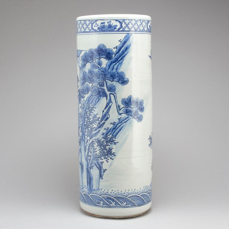 A large Chinese blue and white vase, 20th century.