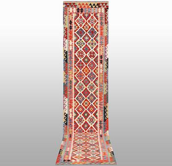 A runner, Kilim, ca 463 x 82 cm.