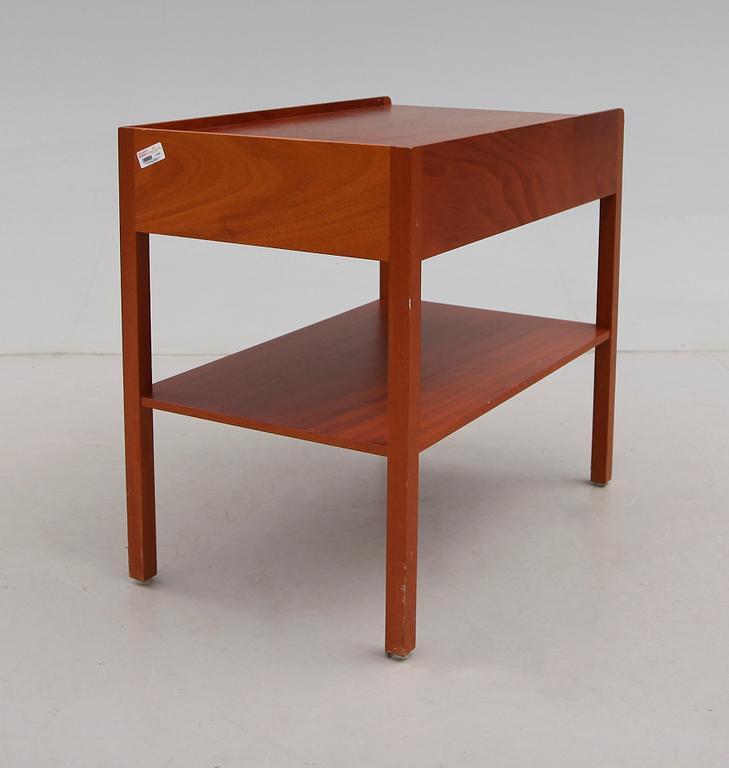 SÄNGBORD, modell 914,  Josef Frank, Svenskt Tenn, 1900-talets andra hälft.