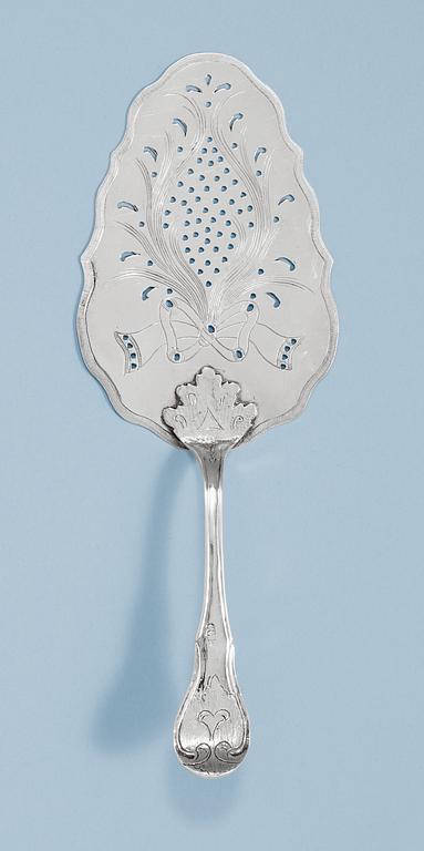 A Danish 18th century silver cake-slice, makers mark of Niels Pihl, Copenhagen 1782.