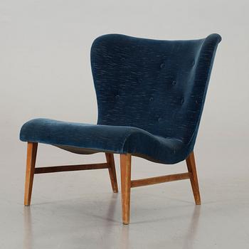 A EASY CHAIR 1940/50'S.