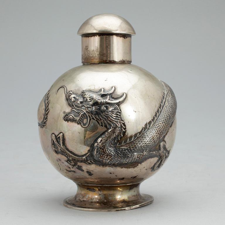 TEDOSA, silver, Tuchcheng/Tuck Cheng, Kina, omkr 1900. Vikt ca 275g.