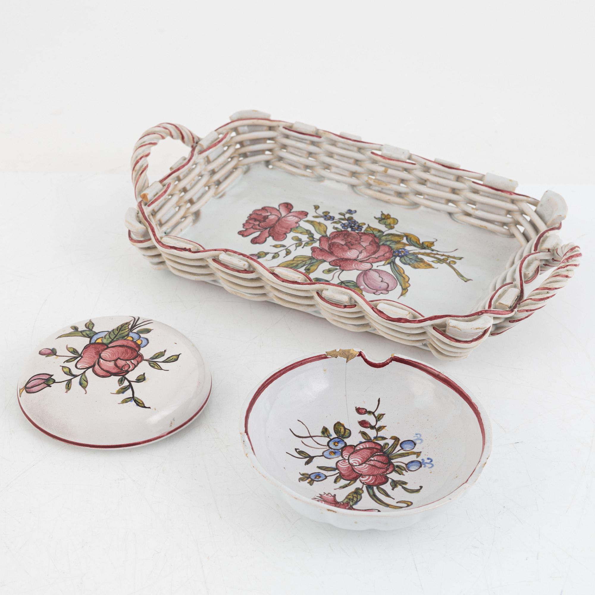 Emile Tessier, chokladservis, 4 delar, fajans, Frankrike, 1900-talets första hälft/mitt.