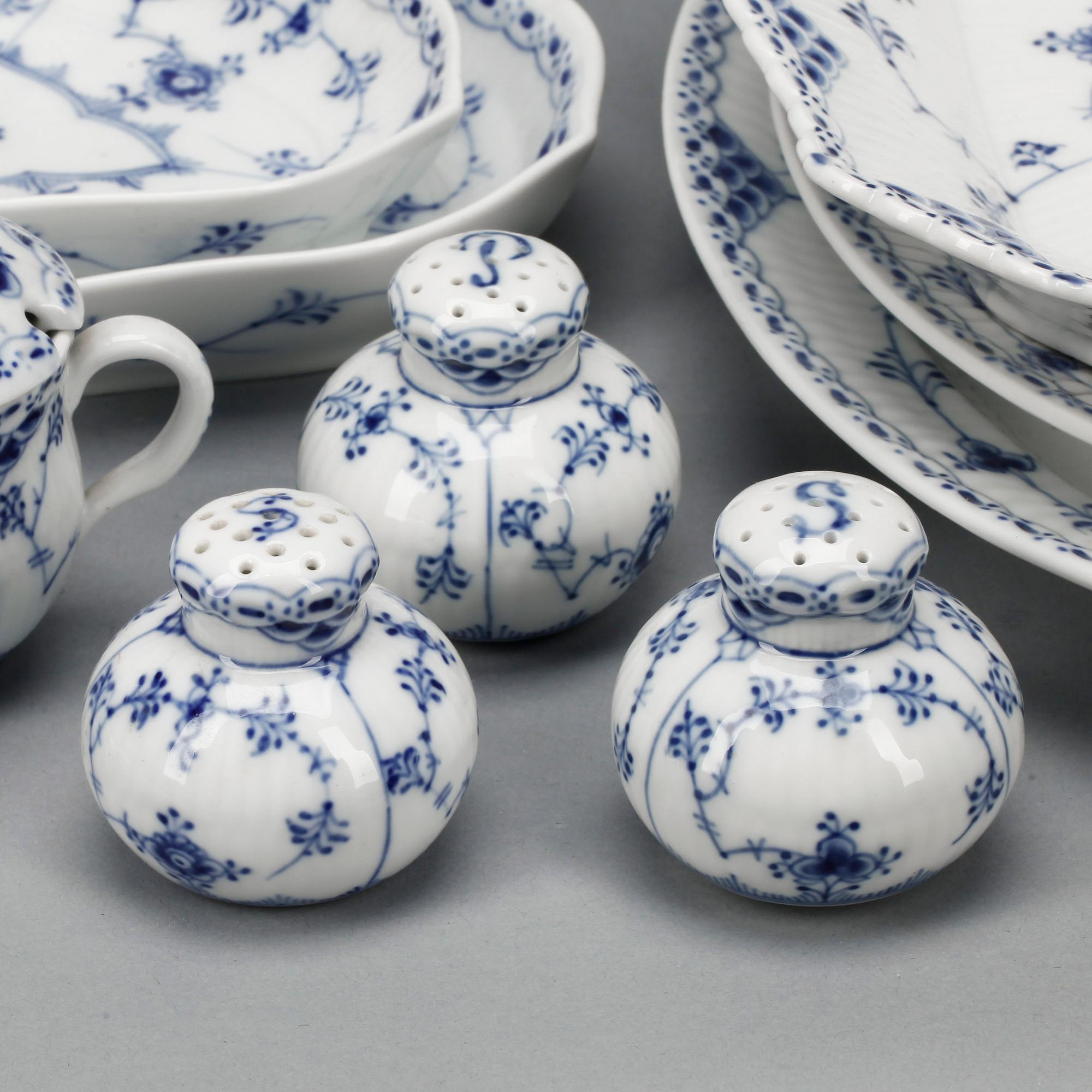 SERVISDELAR, 108 delar. "Musselmalet", Kunglig Dansk.