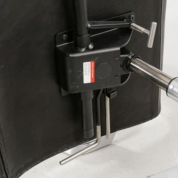 A desk chair, model Oxford, designed by Arne Jacobsen for Fritz Hansen, 2005.