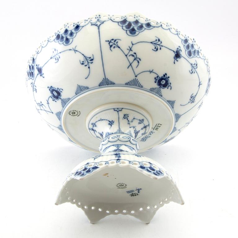 Servis 32 dlr "Musselmalet" hel och havblonde Royal Copenhagen Danmark 1950-1991 porslin.