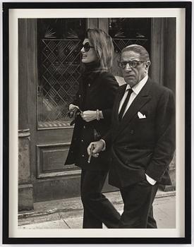 Ron Galella, "Jacqueline Kennedy and Aristotle Onassis at P.J. Clarke’s Restaurant, New York", 1971.