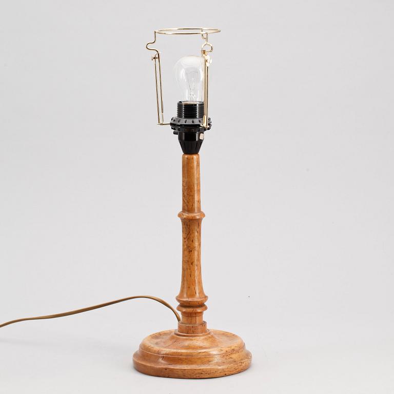 BORDSLAMPA, björkrot, 1900-tal.