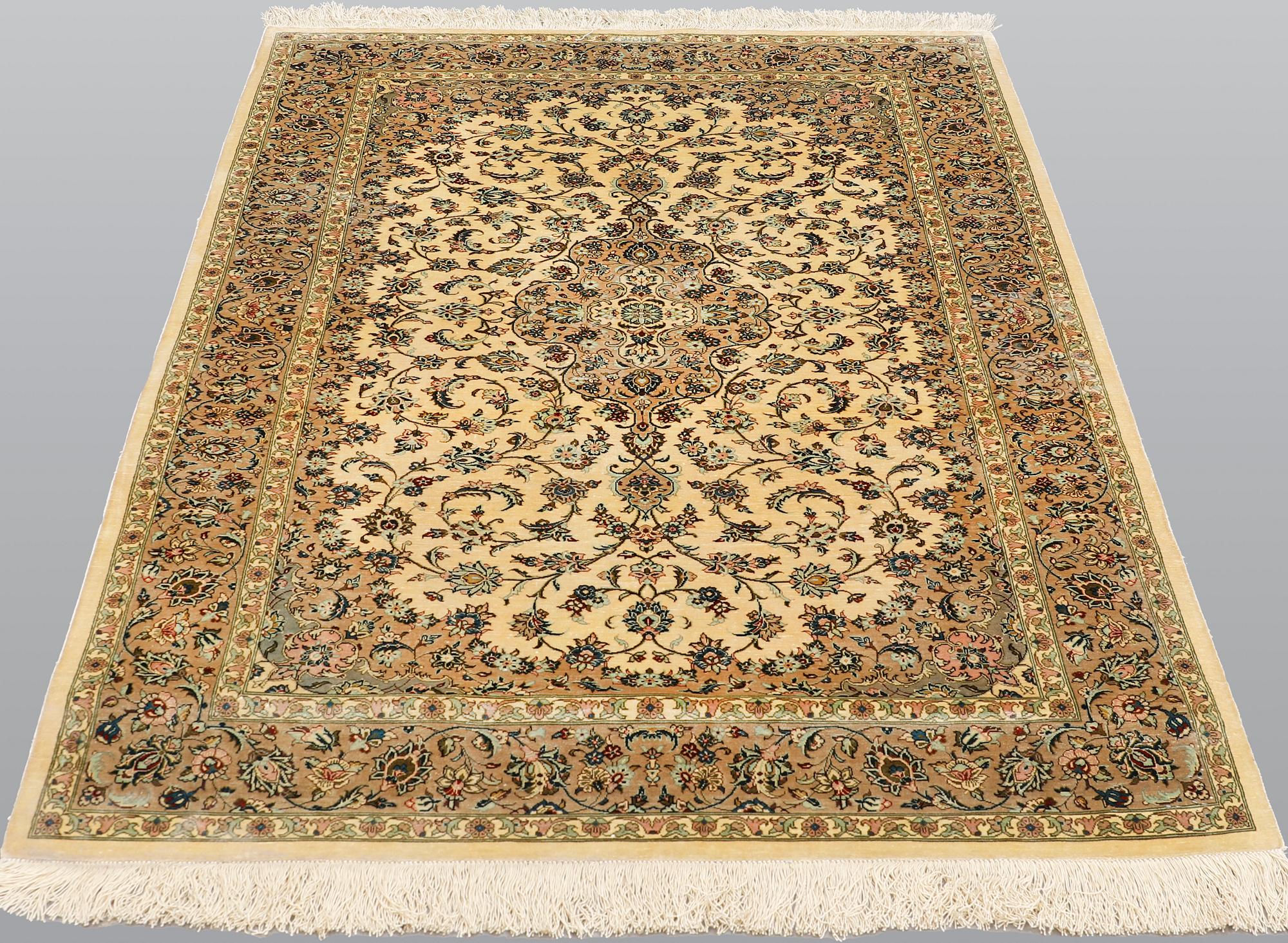 Matta, silke Keshan Signerad, ca 152 x 101 cm.