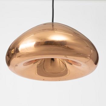 Tom Dixon, a 'Bell' ceiling lamp.