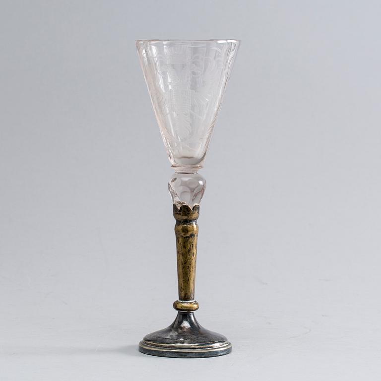 A ANTIQUE GERMAN GOBLET GLASS.