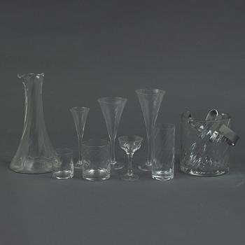 Gunnar Cyrén, glasservis, 94 delar, "Helena". Orrefors.