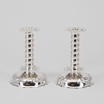 LJUSSTAKAR, ett par, silver, barockstil, TESI, Goteborg, 1948.