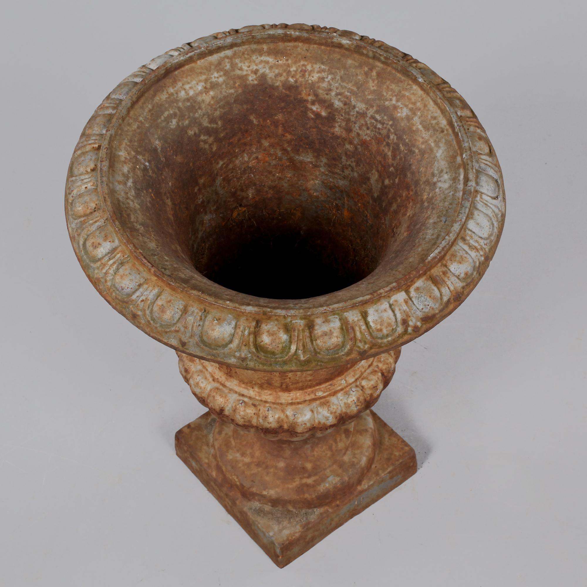 URNA, gjutjärn, 1900-talets andra hälft.