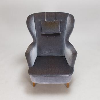 A 1950's armchair.