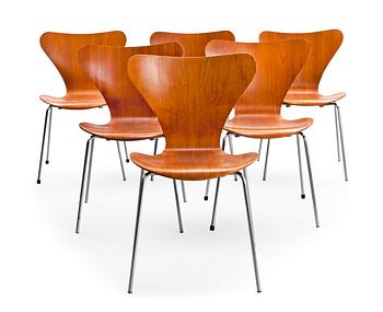 140. Arne Jacobsen, A SET OF SIX CHAIRS.