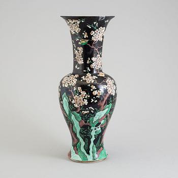 A famille noire porcelain 'yen yen' vase, Samson 19th century.