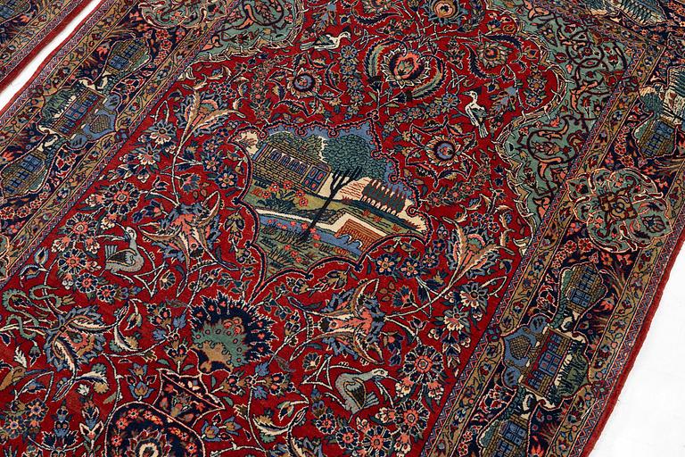 Mattor, ett par, figurala Keshan, centrala Persien, ca 204 x 136 resp 200 x 134 cm.