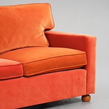 Josef Frank, a three-seated sofa, model 3031, Firma Svenskt Tenn, 2000s.