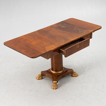 Salongsbord,  Karl Johan, 1800-talets första hälft.