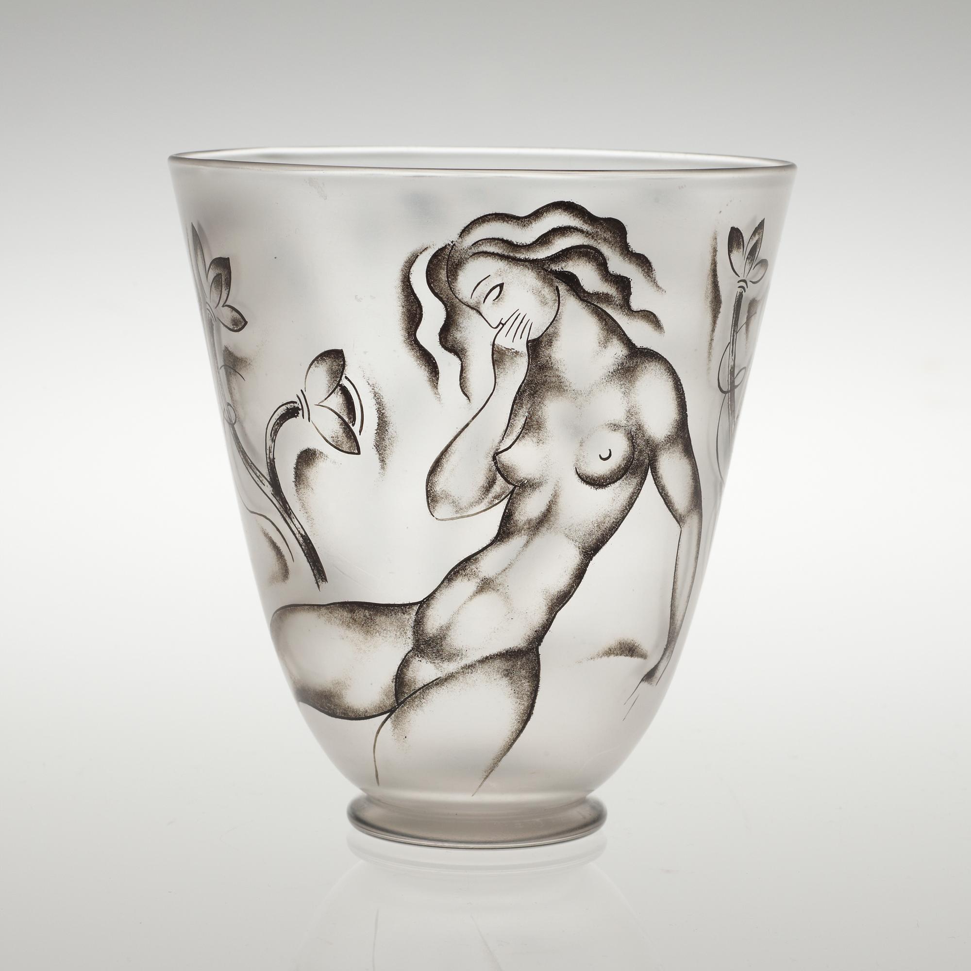A Vicke Lindstrand painted vase, Orrefors 1930.