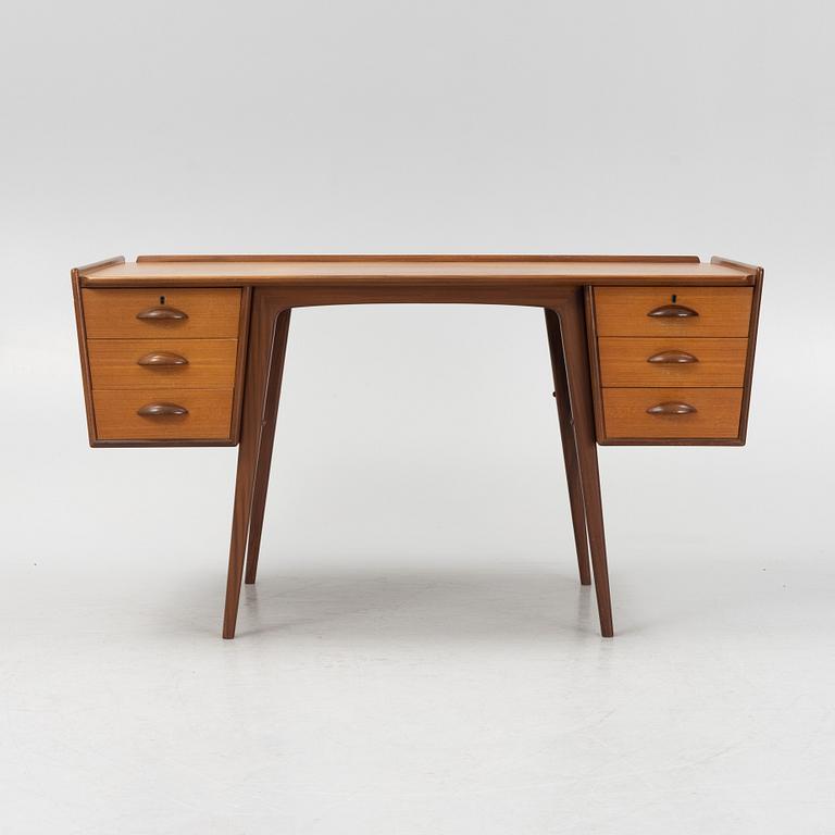 Svante Skogh, an 'Uddebo' writing desk, AB Möbelfabriken Balder, Vaggeryd, 1950's.