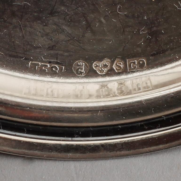 GLASUNDERLÄGG, 18 st (12+6), silver, svenska och finska stämplar, 459 gram.