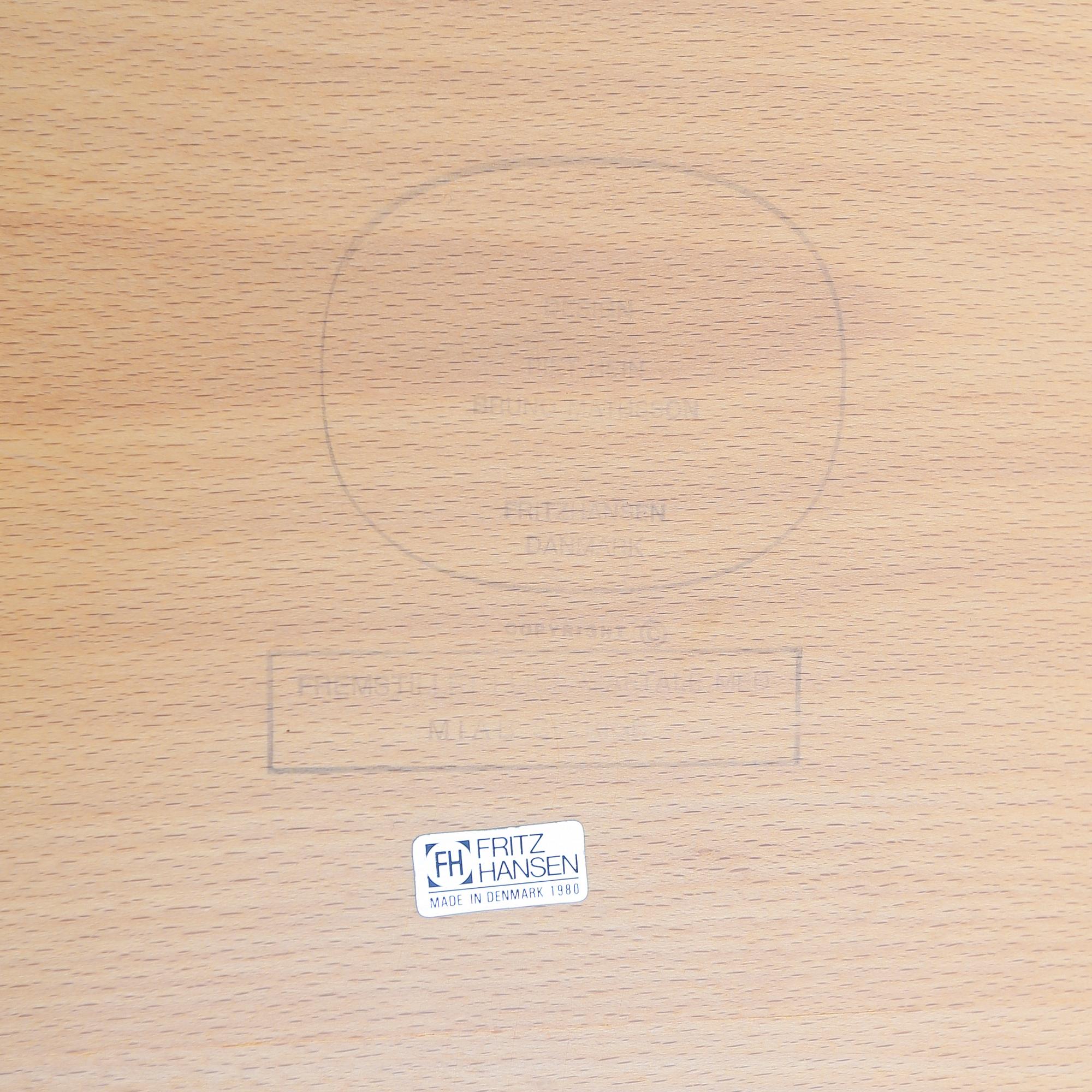 MATBORD, "Superelips", design Piet Hein & Bruno Mathsson, för Fritz Hansen, 1980.