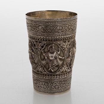 Pikari, hopea, todennäköisesti Intia, suomalaiset tuontileimat Helsinki 1969.