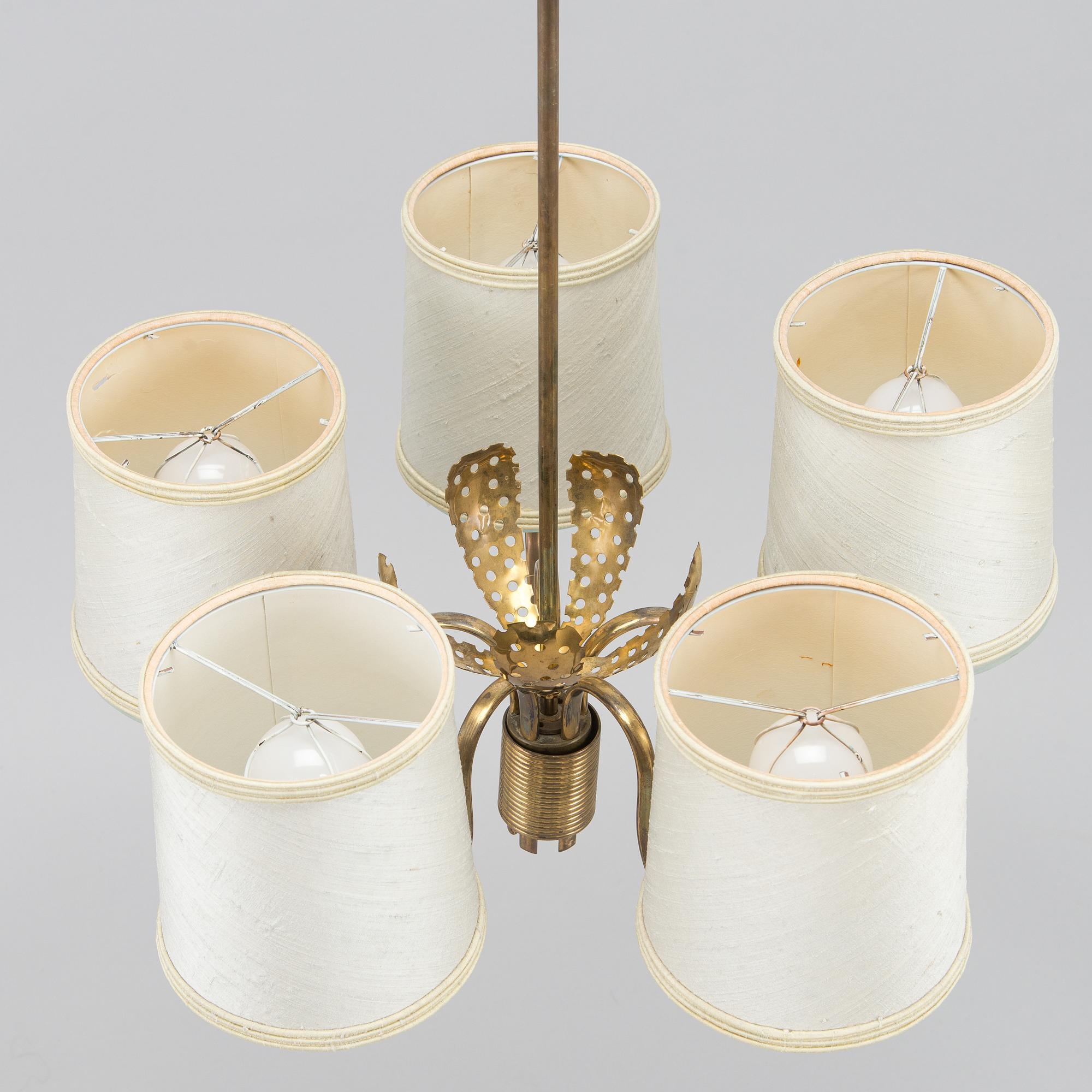Paavo Tynell, A '9030' chandelier for Taito. Made to order 1950.