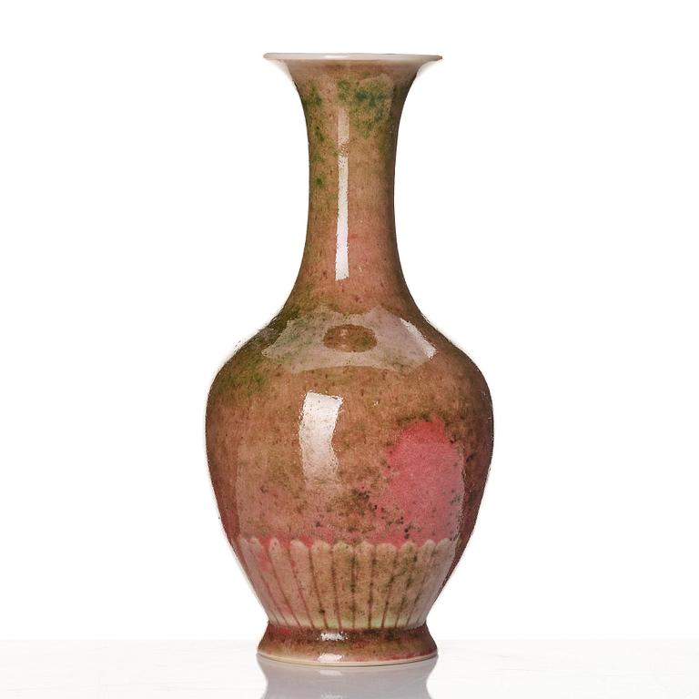 A peach-bloom vase and brushpot, Qing dynasty with Kangxi mark, the brushpot later.